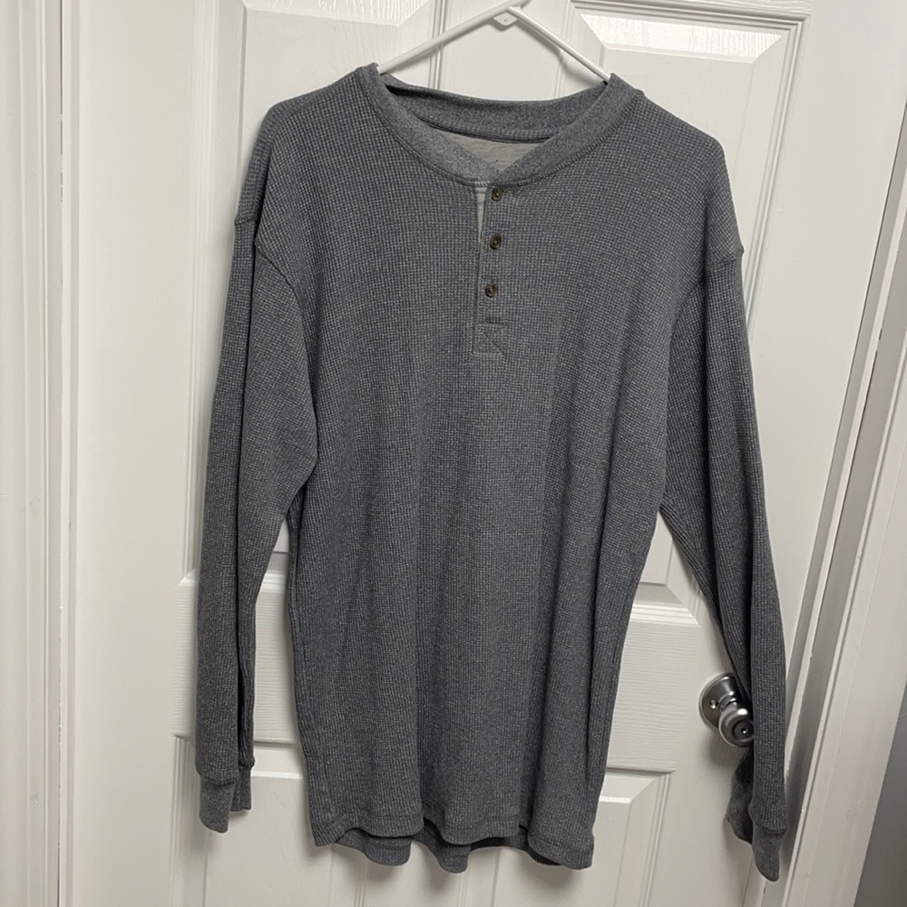 Large Long Sleeves Quarter Button Up!